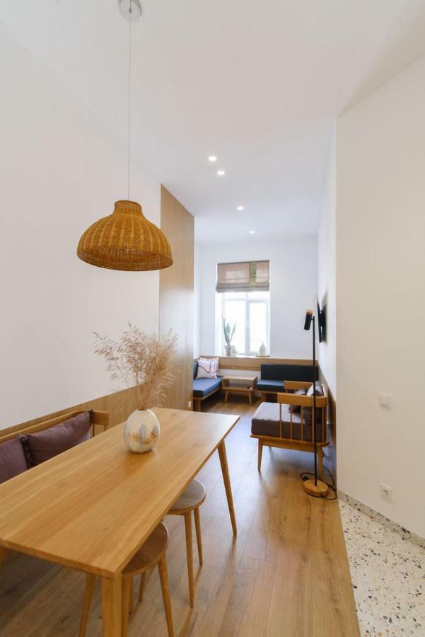 Sunrise Apartment Lviv Extérieur photo